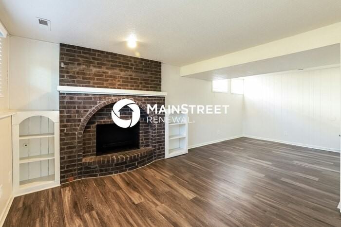 2505 Folsom St - Photo 3 of 17