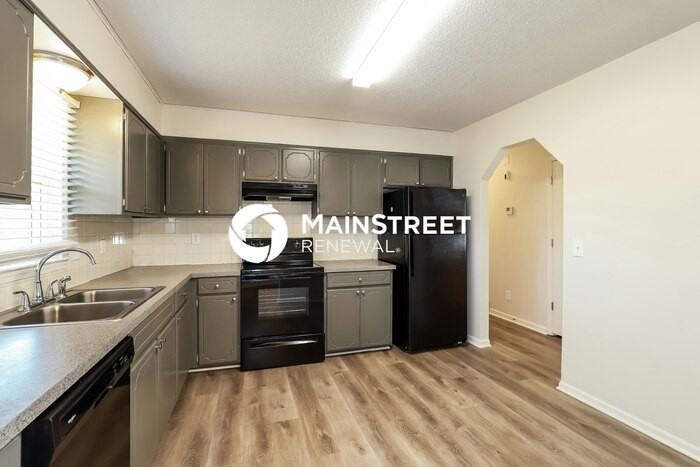 2505 Folsom St - Photo 6 of 17