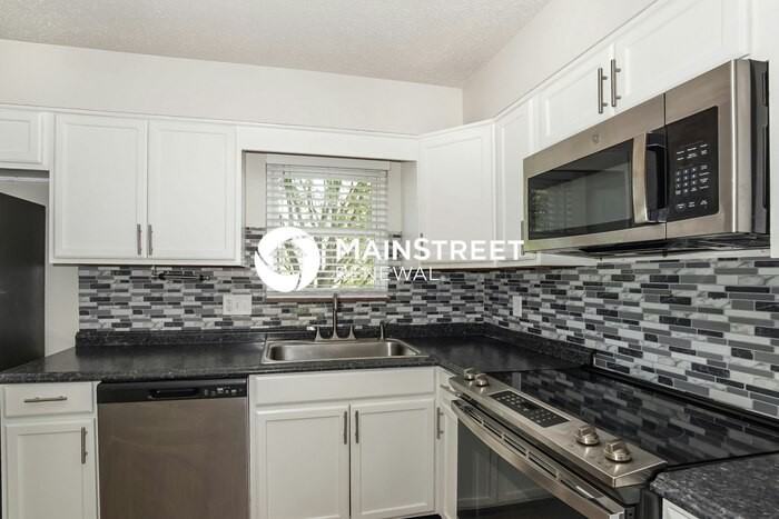 11920 Berwick Ln - Photo 6 of 19