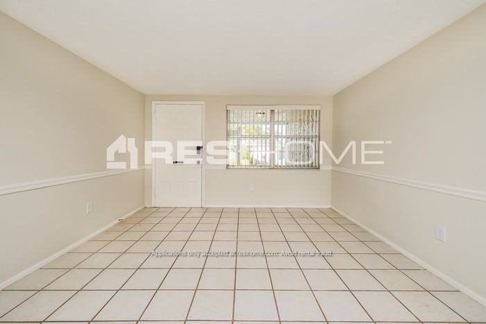 3446 Cincinnati Dr - Photo 4 of 19