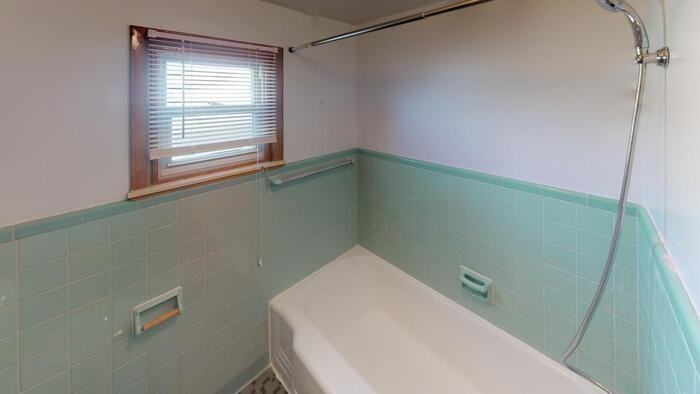818 1/2 N 14th St - Photo 4 of 10