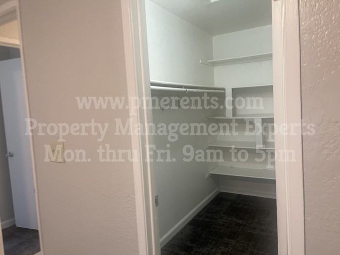 7167 Kelley Dr - Photo 5 of 11