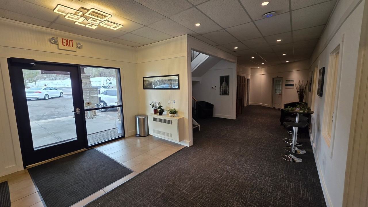 3947 East Calvary Road - Photo 4 of 5