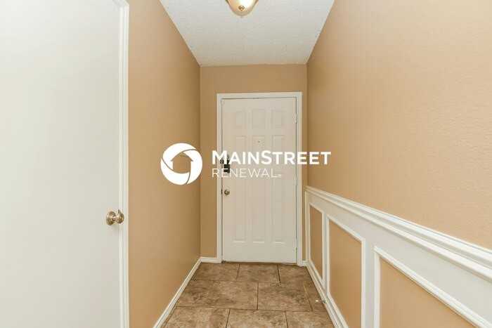 2821 S Meadow Dr - Photo 4 of 17