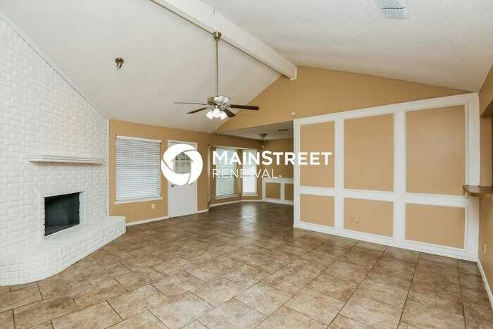 2821 S Meadow Dr - Photo 6 of 17