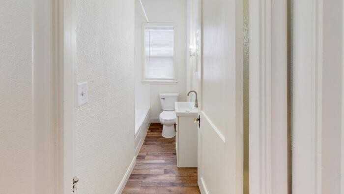 514 E Avenue E - Photo 3 of 11