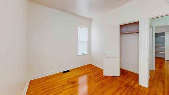 514 E Avenue E - Photo 5 of 11