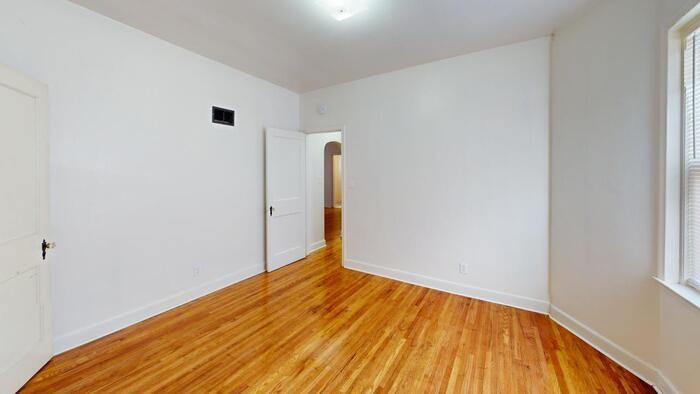 514 E Avenue E - Photo 7 of 11