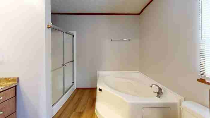 129 American Ave - Photo 4 of 14