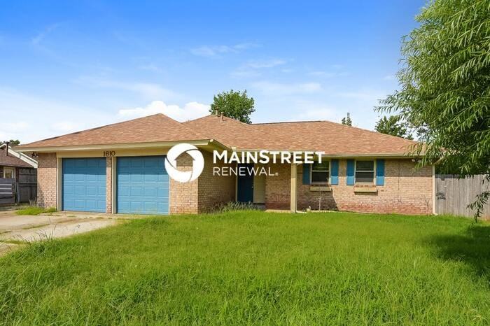 1610 High Trail Rd - Photo 3 of 16