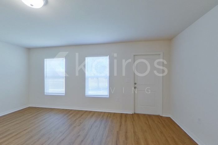 4418 Ne 22nd Ave - Photo 2 of 21