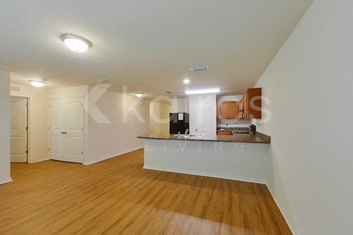 4418 Ne 22nd Ave - Photo 4 of 21