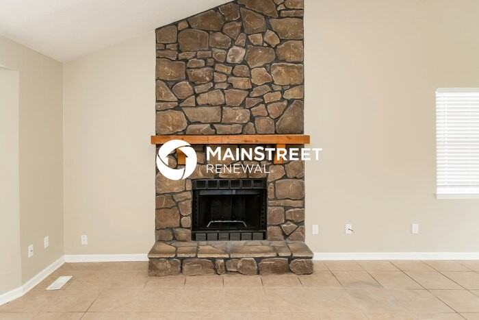 320 Willow Glen Ct - Photo 2 of 15