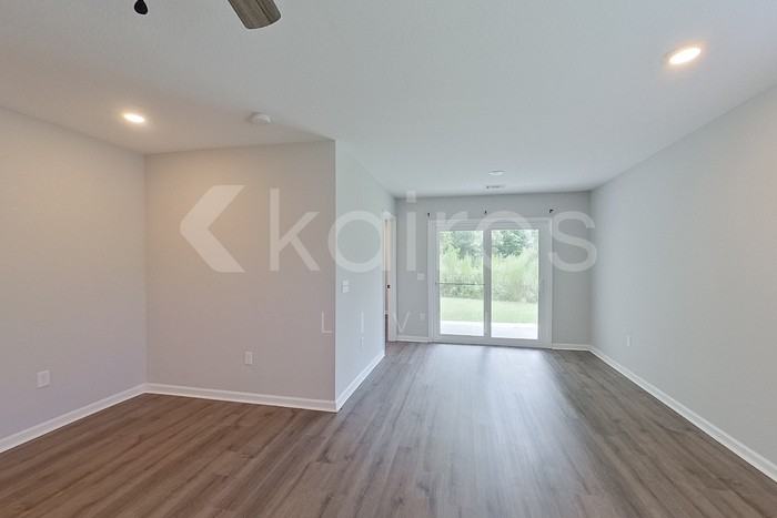 52 Cottage Grove Dr - Photo 4 of 20