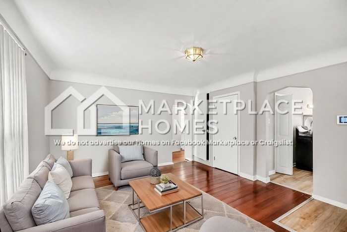 8212 Timken Ave - Photo 3 of 20