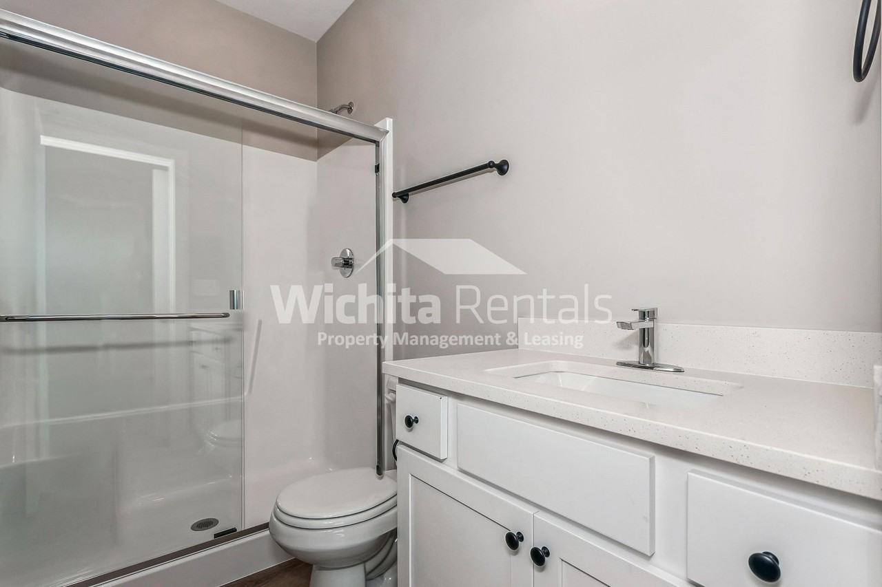 3804 S Bluelake St - Photo 5 of 15