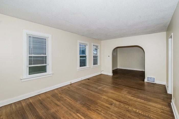 3820 Jackson St Ne - Photo 2 of 16