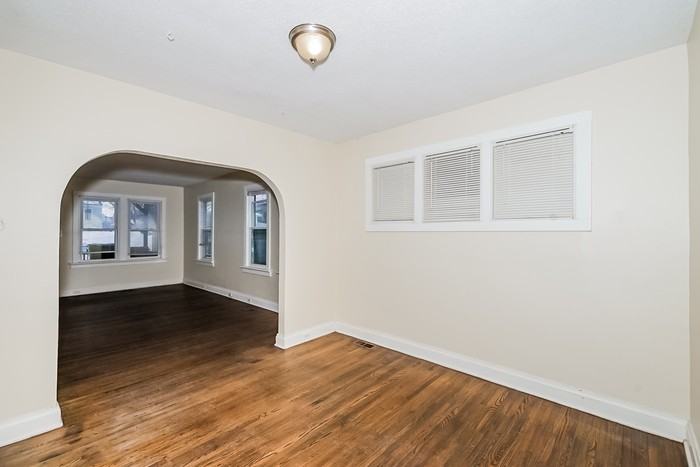 3820 Jackson St Ne - Photo 4 of 16