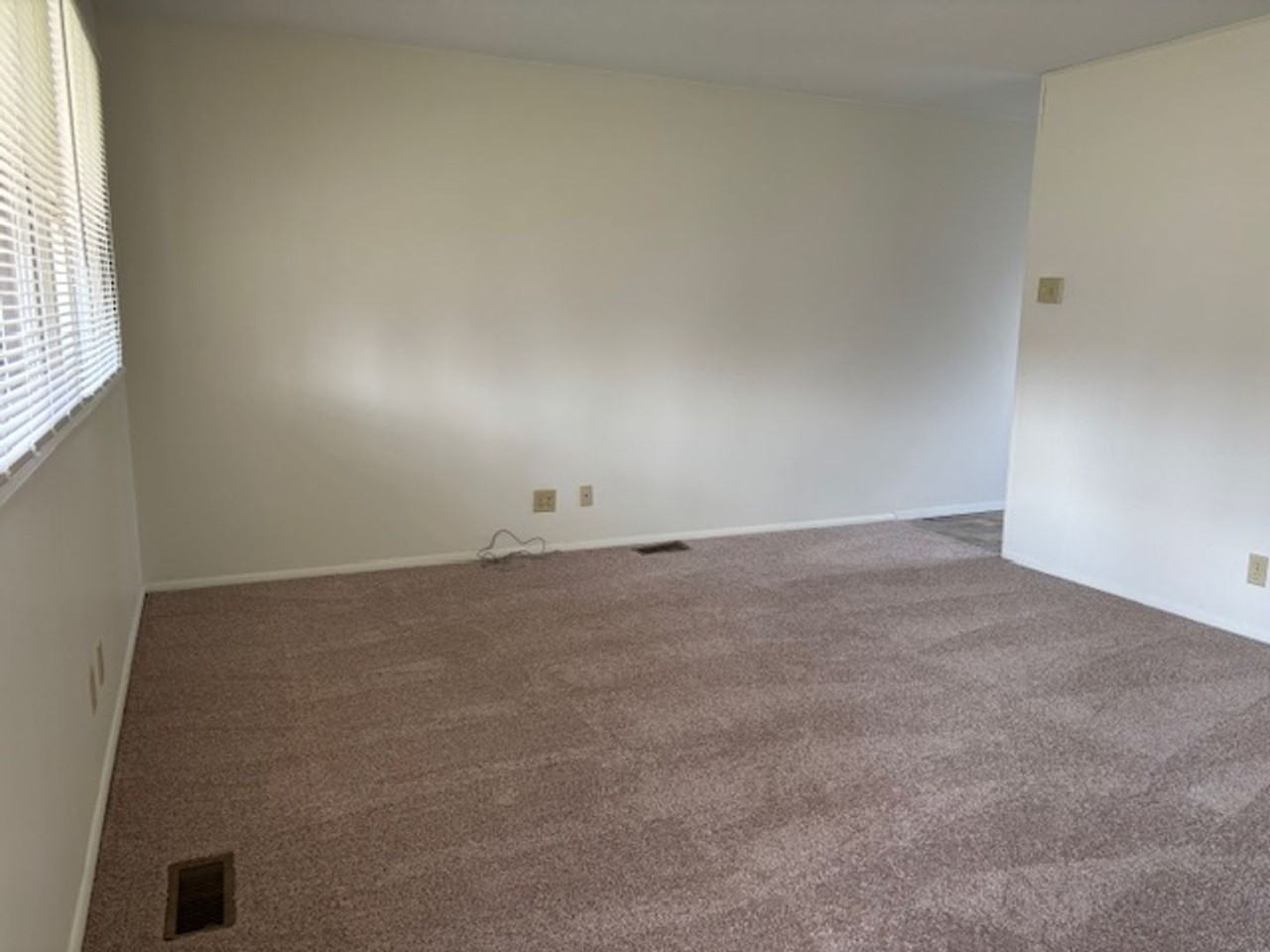 1400 N 53rd St - Photo 2 of 7