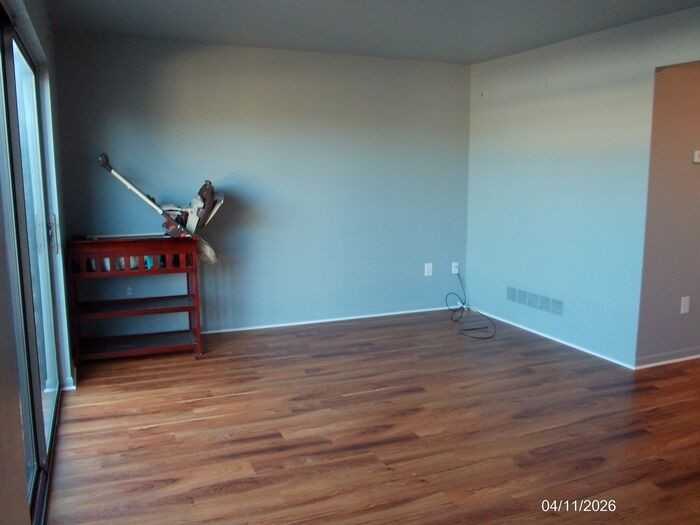 50450 Bay Run N #50 - Photo 4 of 16