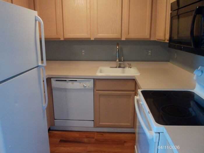 50450 Bay Run N #50 - Photo 6 of 16