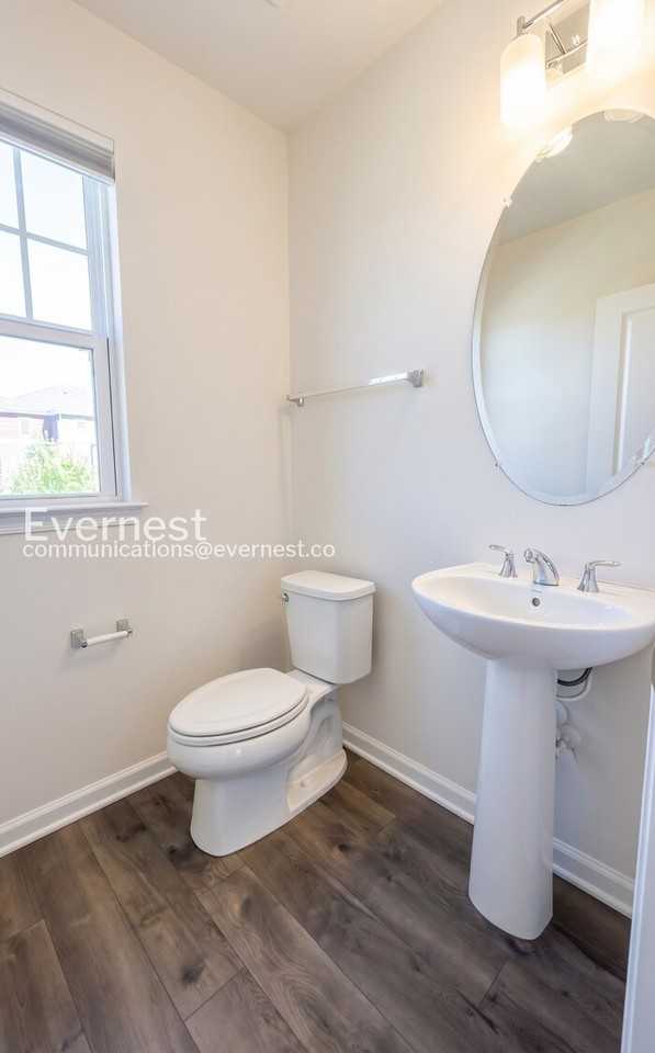 1809 Noyack Ln - Photo 5 of 21