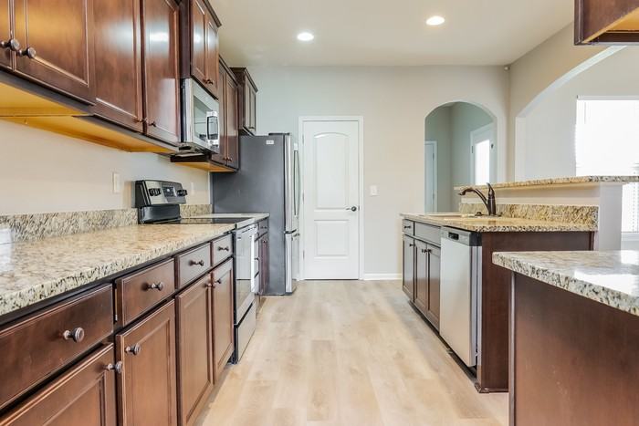 580 Smoky Mountains Dr - Photo 4 of 13