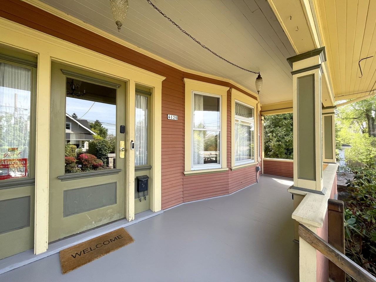 4128 Ne 10th Ave - Photo 2 of 44