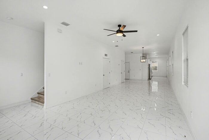 2328 W Spruce St #A - Photo 2 of 15