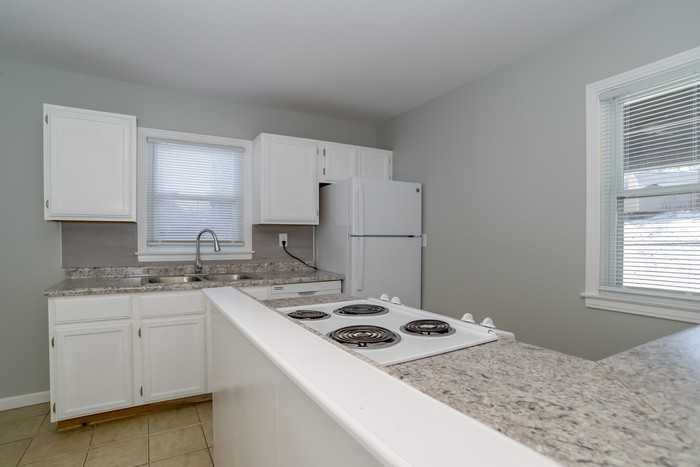 6703 N Walnut St - Photo 4 of 9