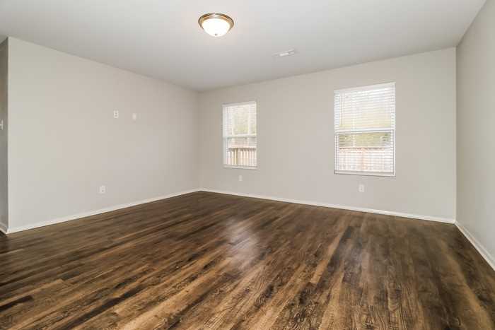 11216 Tipton Rd - Photo 4 of 12