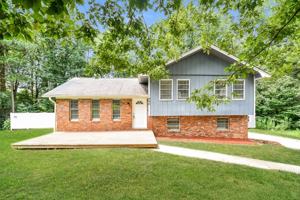 featured image of 940 Longview Cir