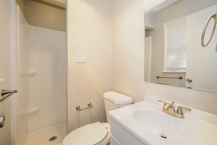 10505 E 79th St - Photo 5 of 8