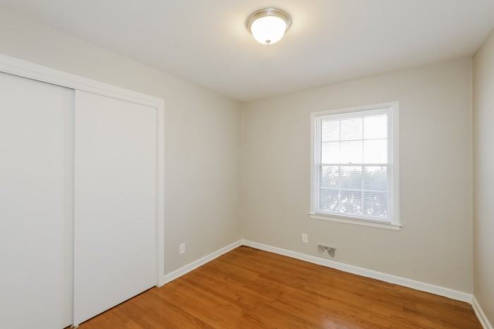 10505 E 79th St - Photo 7 of 8