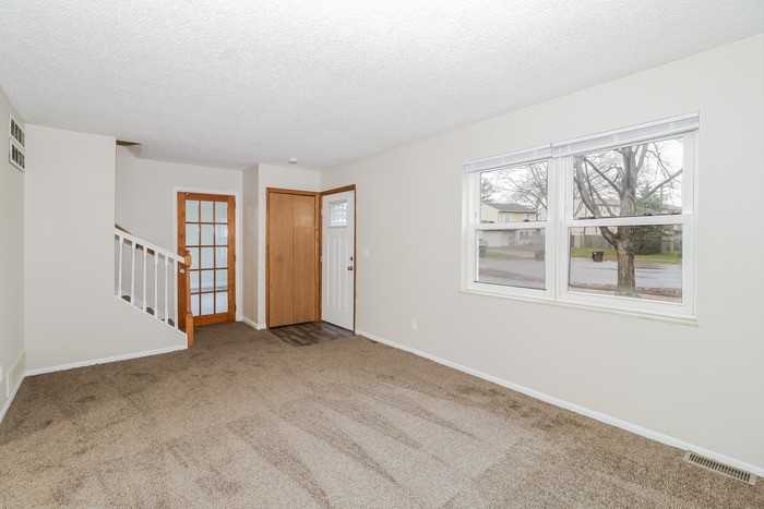 3504 Greenwood Dr - Photo 4 of 12