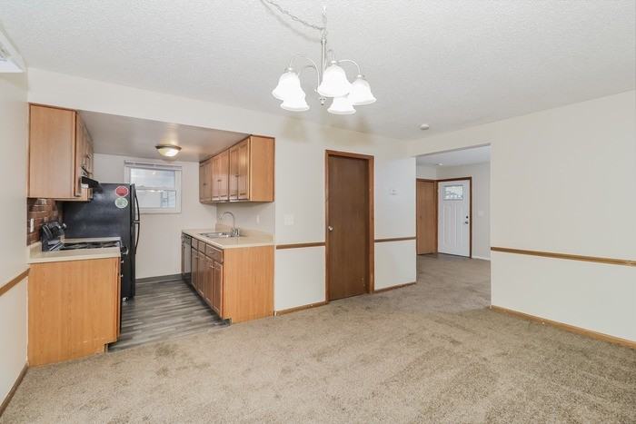 3504 Greenwood Dr - Photo 7 of 12