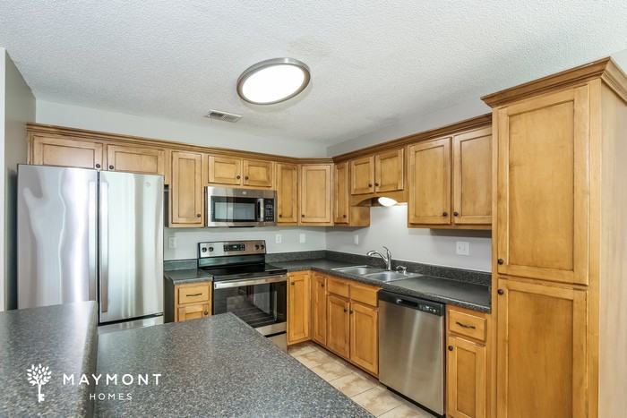 5918 Keebler Dr W - Photo 7 of 12