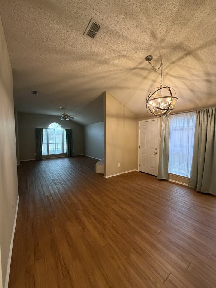 2521 Ensenada Ln #NA - Photo 6 of 24