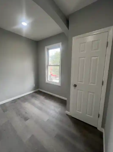 107 Cedar Ave #1 - Photo 4 of 9