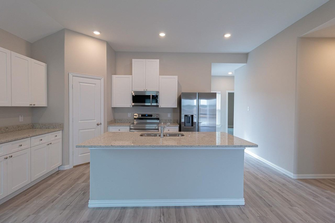 1906 Oliver St #NA - Photo 4 of 27