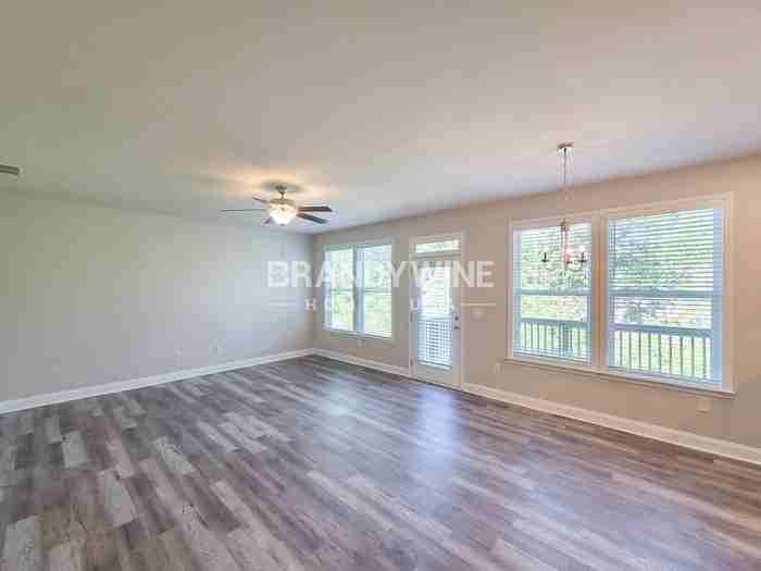 1116 E Shoreview Rd - Photo 3 of 27