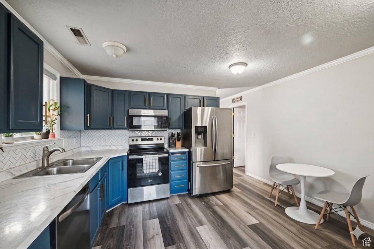 638 N 300 W #638 - Photo 2 of 15