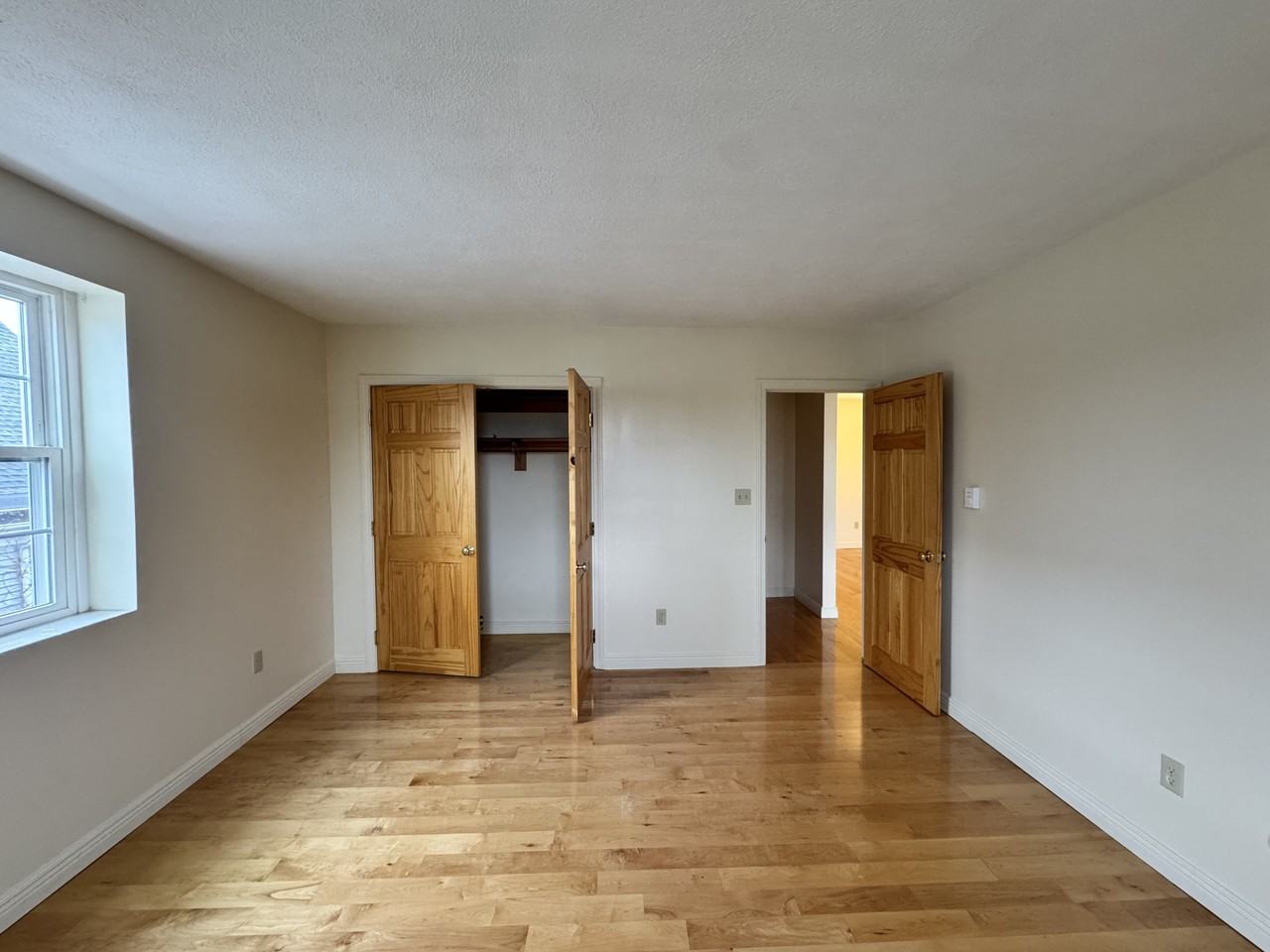 21 Franklin Ave #11 - Photo 2 of 6