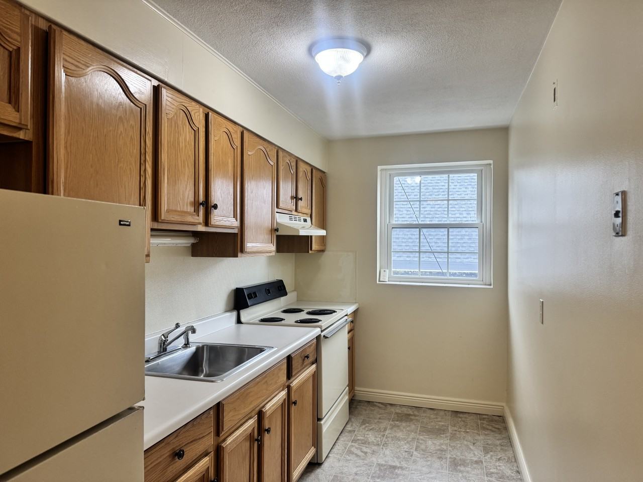 21 Franklin Ave #11 - Photo 5 of 6