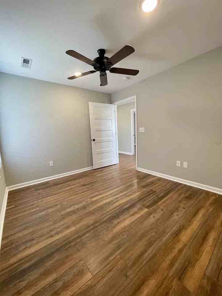 1314 3rd St Se #A - Photo 5 of 16