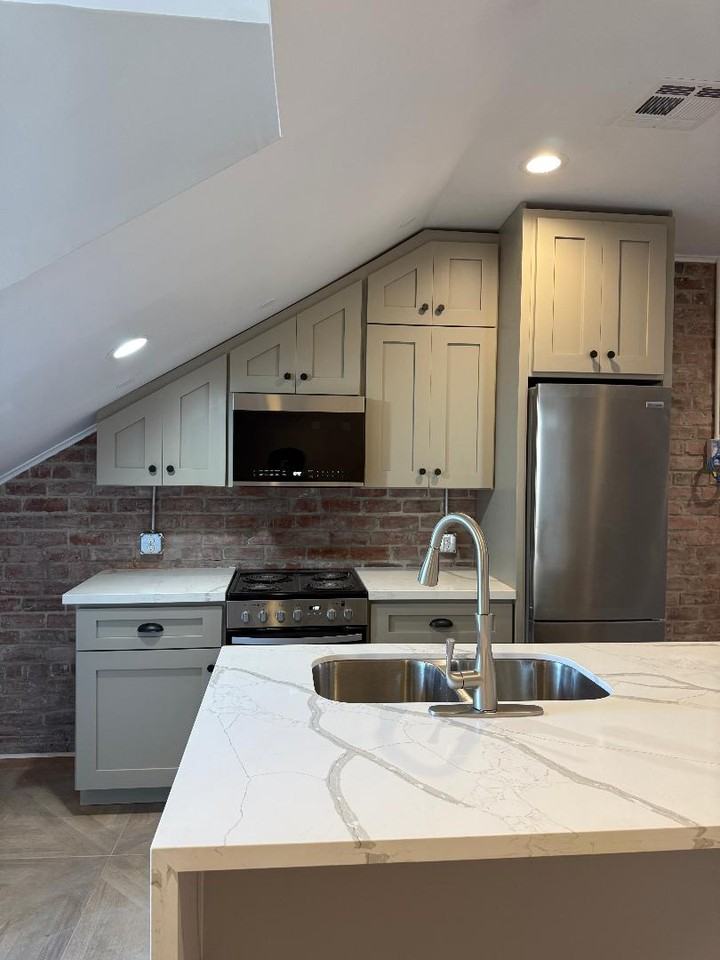 924 Ursulines Ave #2A