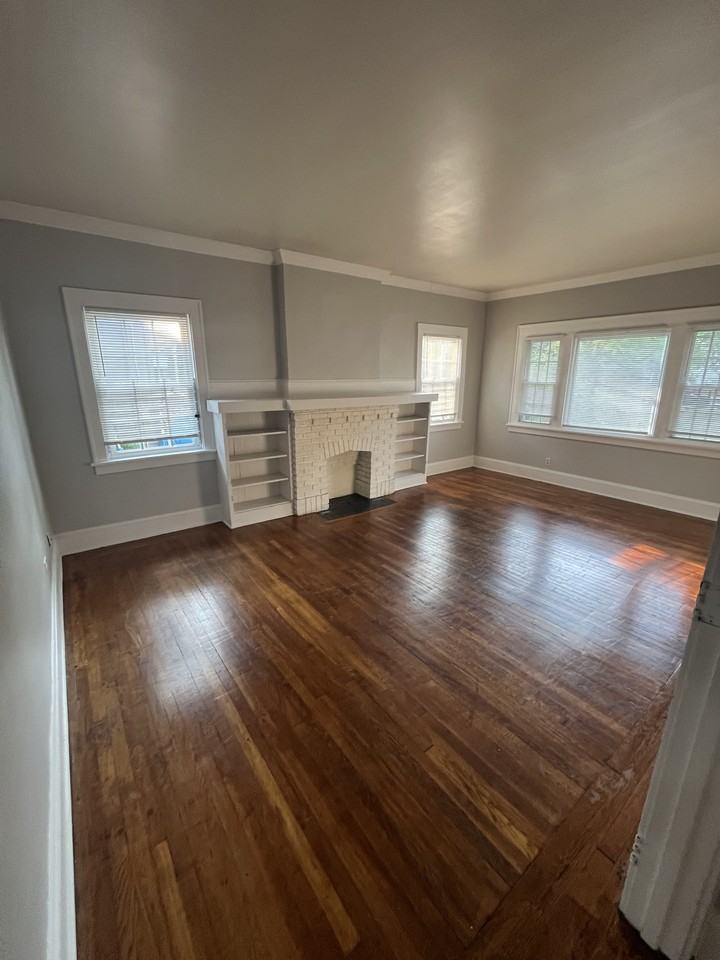 724 Crosby St #1 - Photo 4 of 19