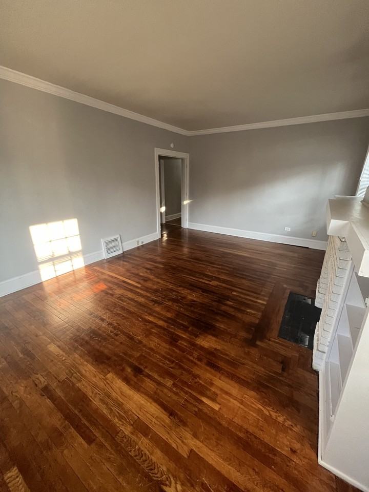 724 Crosby St #1 - Photo 5 of 19