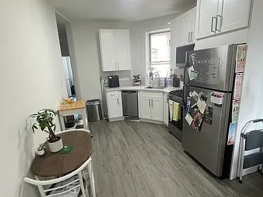 1619 Palisade Ave #3R - Photo 5 of 7