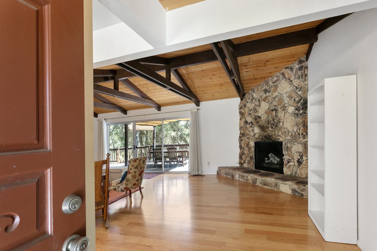 397 Twin Pines Dr #NA - Photo 4 of 30